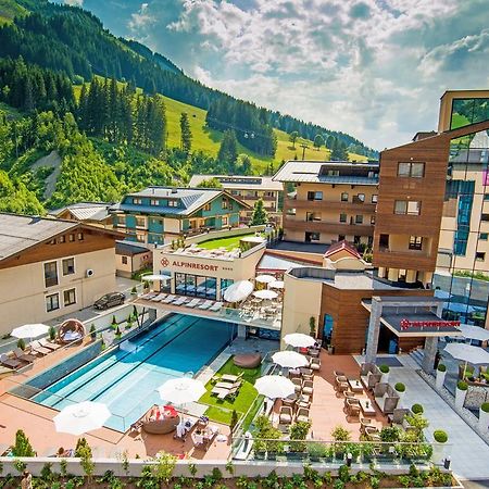 Alpinresort Valsaa - Sport & Spa ซาลบาคฮินเทอร์เกลมม์ ภายนอก รูปภาพ
